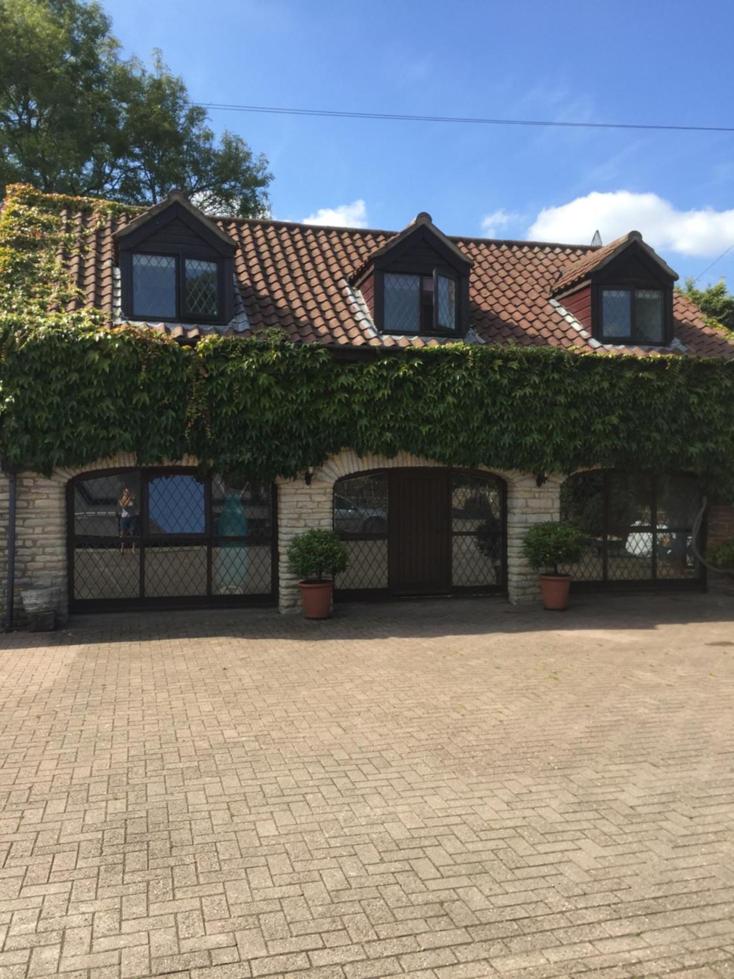 The Old Coach House At Byre House Villa Coalpit Heath Exteriör bild