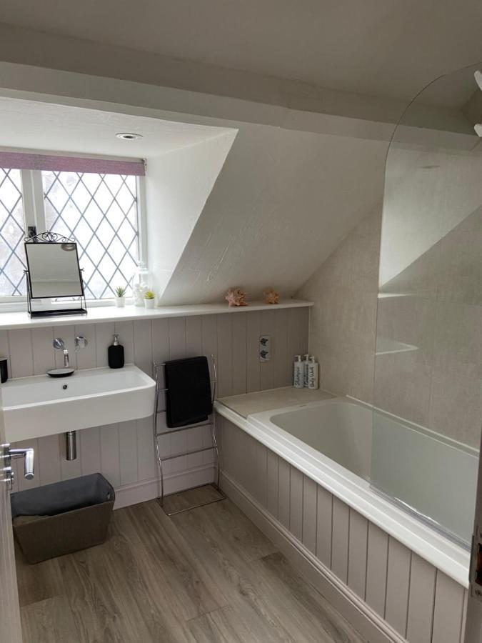 The Old Coach House At Byre House Villa Coalpit Heath Exteriör bild