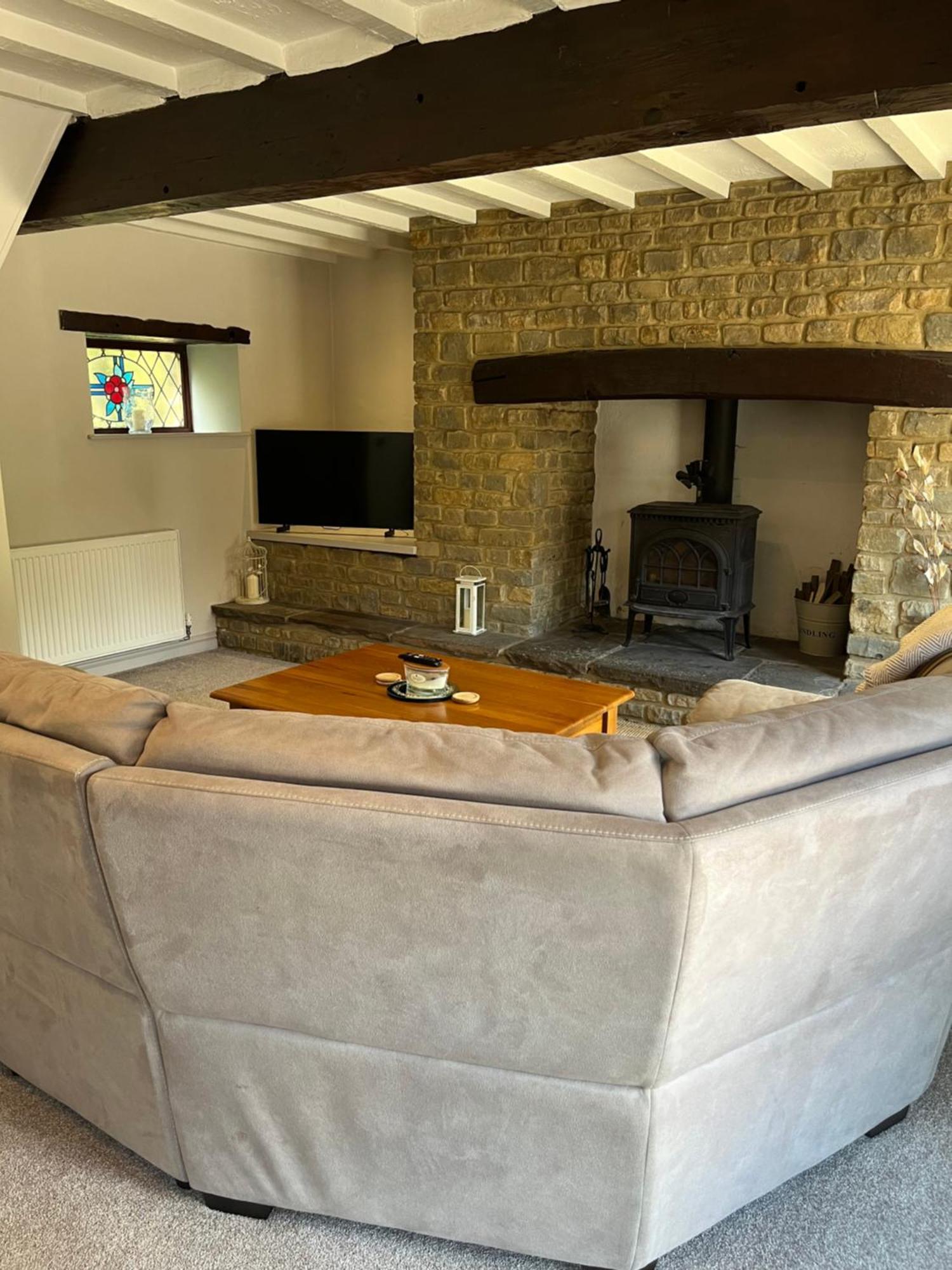 The Old Coach House At Byre House Villa Coalpit Heath Exteriör bild